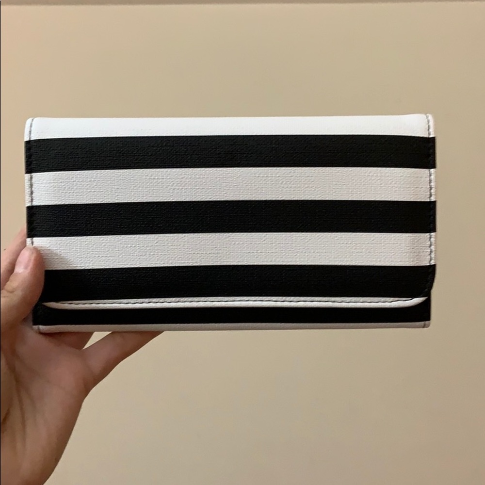 Kut From the Kloth wallet